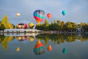 Canberra - Balloon Spectacular - solo travel
